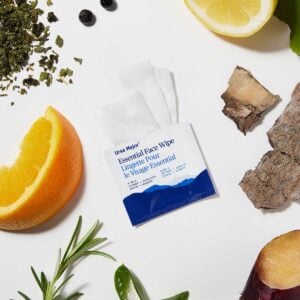 Ursa Major Essential Face Wipes can be used to wipe off makeup, sweat, SPF and excess oils, freeing pores from daily buildup that can cause congestion, breakouts, and irritation.