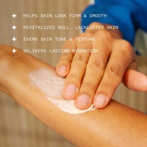 Ursa Major Golden Hour Body Serum has a smooth and luxurious texture that melts into skin.
