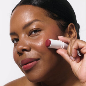 VOTARY Lip and Cheek Tint in shade Cherry is a vibrant cherry-red that brings a fresh pop of colour.